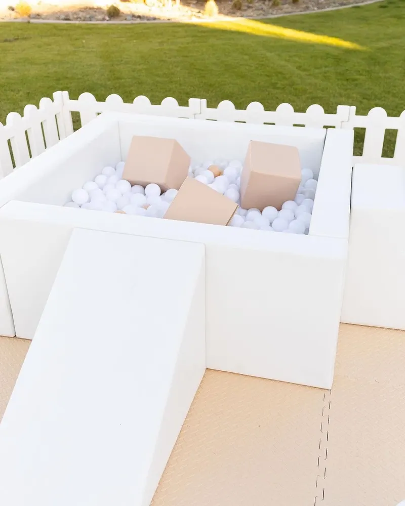 5' x 5' White Square Ball Pit