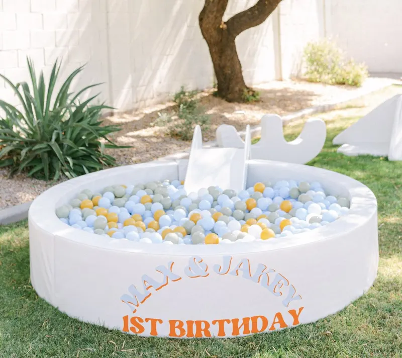 6' White Round Ball Pit