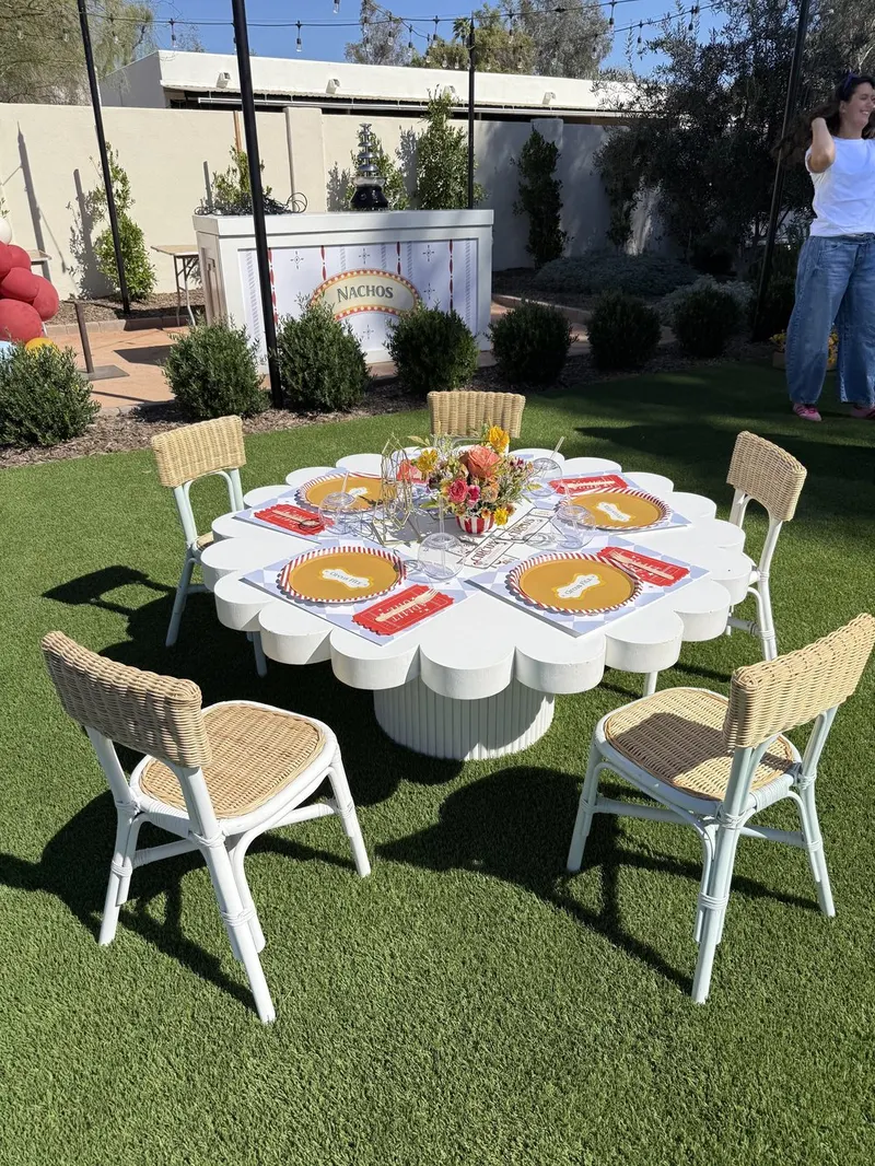 Grace Scalloped Kids Table — Oval