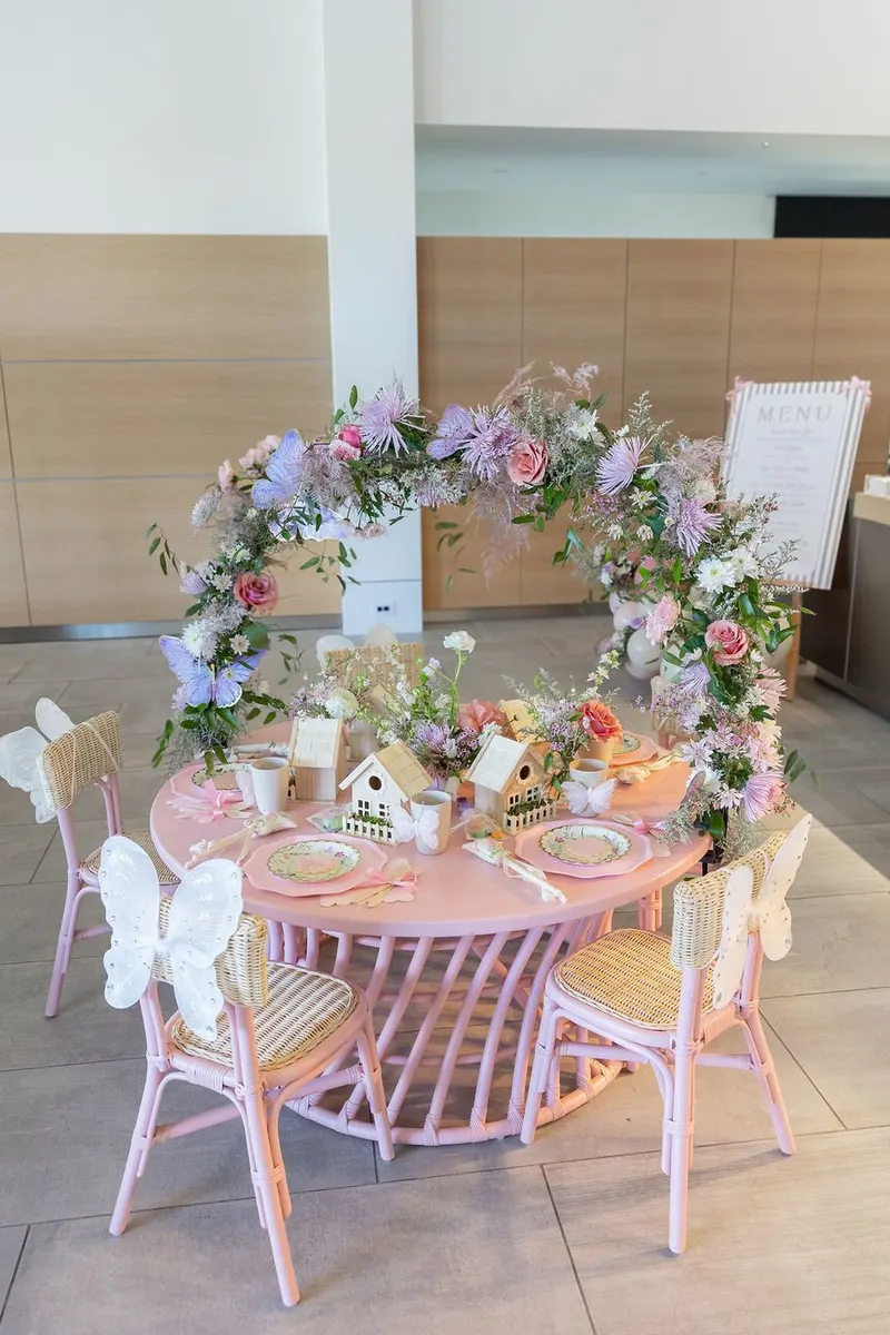 Hank Wood Kids Table