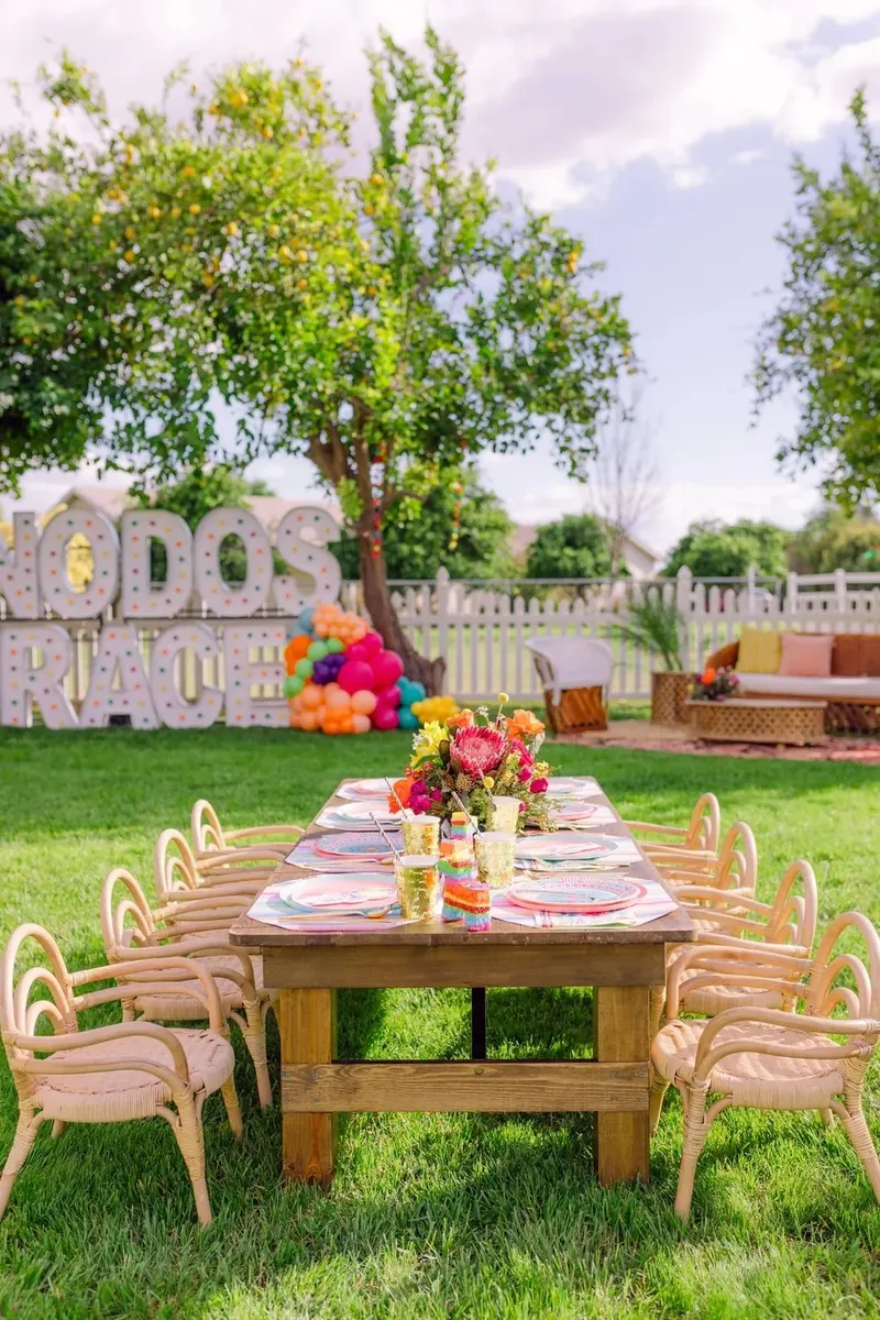 Margot Kids Table
